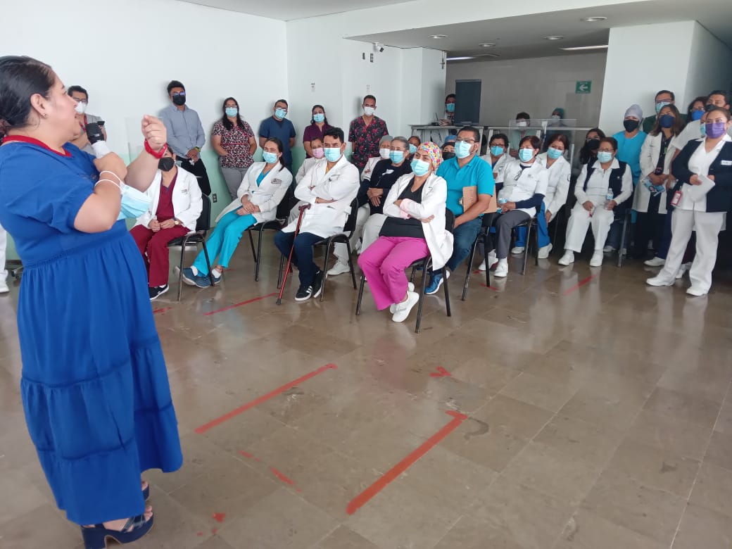 Refrenda personal del Hospital General de Tlaxcala, de la Mujer e Infantil su respaldo a la planilla círculo azul